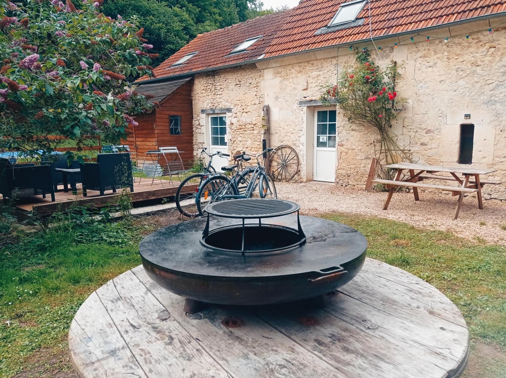 Villa Chez Tombivouac Pierrefonds Esterno foto