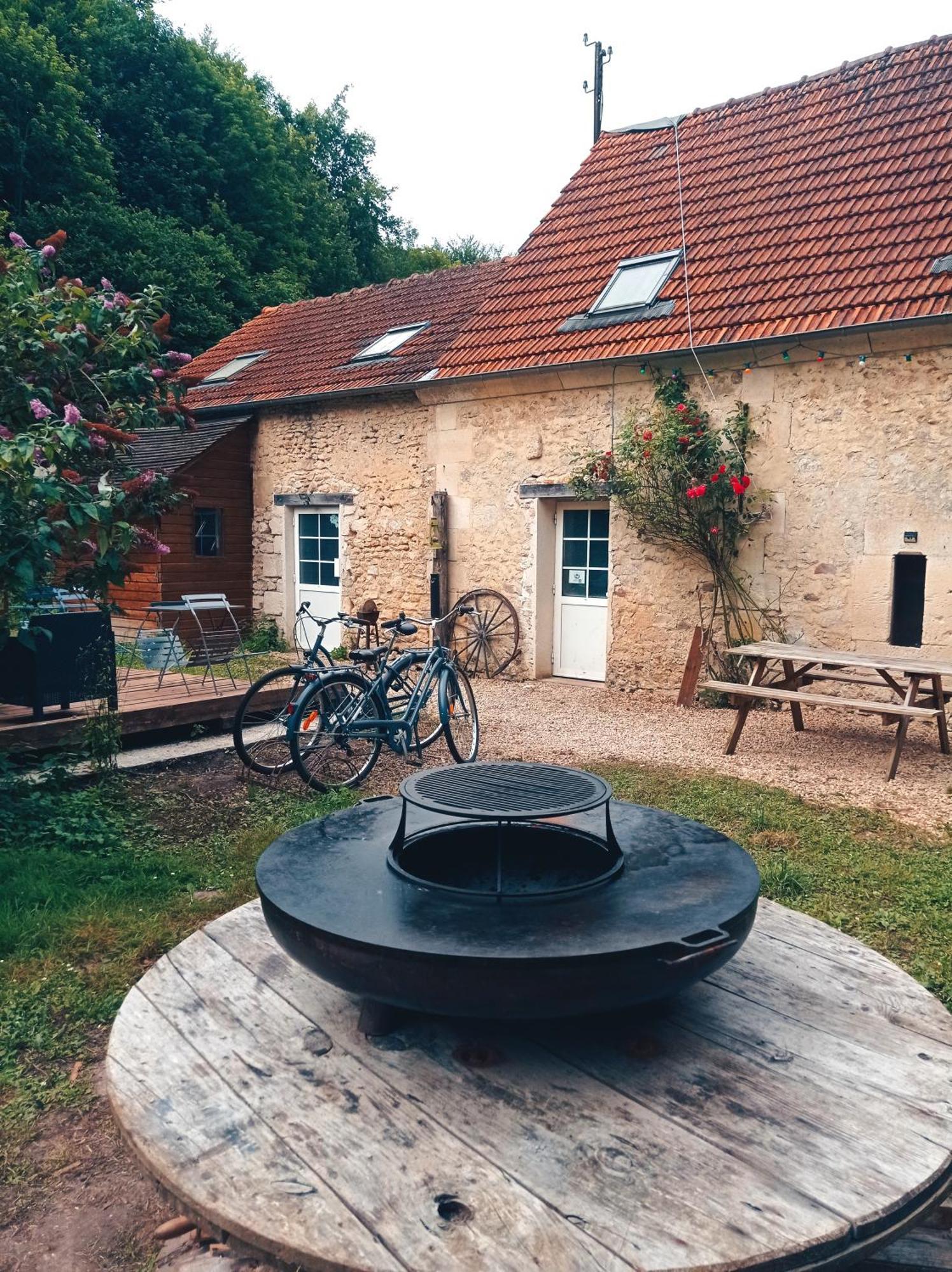 Villa Chez Tombivouac Pierrefonds Esterno foto